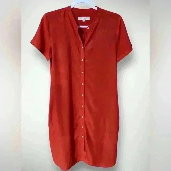 LOFT Dresses & Skirts - Loft Casual Red Short Sleeve Button Down
Dress With Pockets Size Small